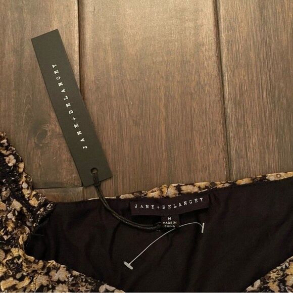 Jane + Delancey Yellow & Black Floral Blouse M NWT - Picture 4 of 5